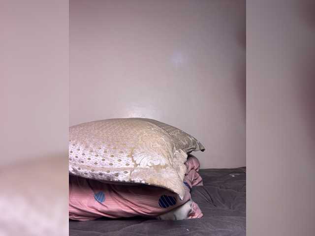 Kimmie11 live cam on BongaCams