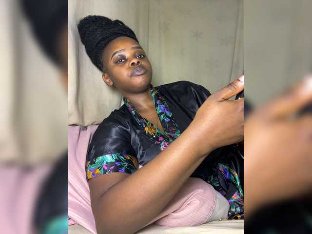 Kimmie11 live webcam show