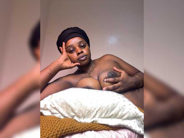 Kimmie11 live cam on BongaCams