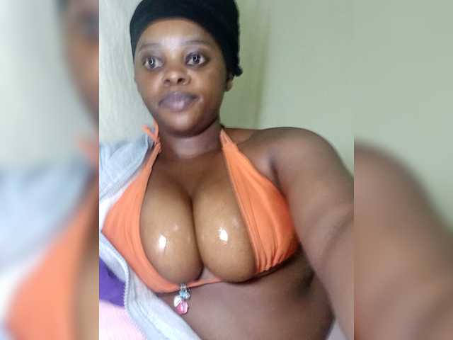 Kimmie11 Live Cam and Statistics on UnifiedCams