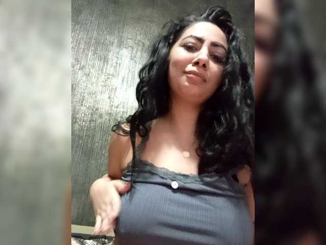 Sex chat gratuit in direct cu Floris27 pe BongaCams