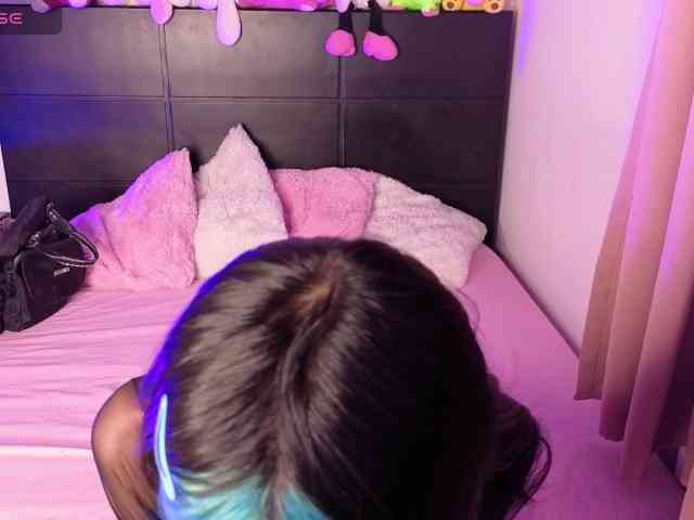 OnlyBabyJuliet webcam
