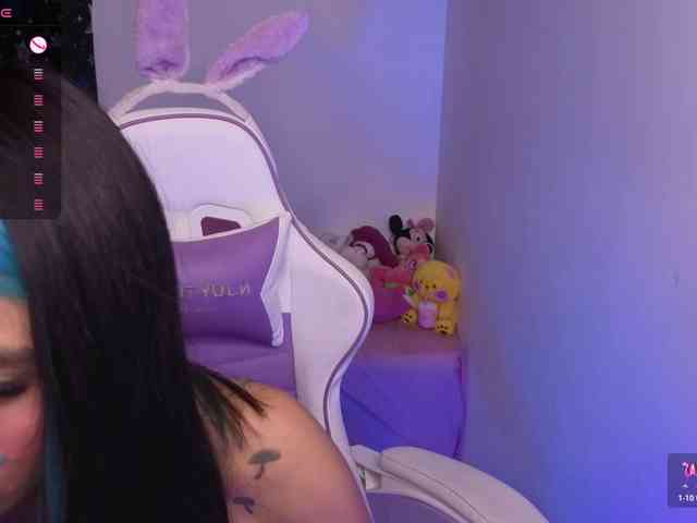 OnlyBabyJuliet webcam