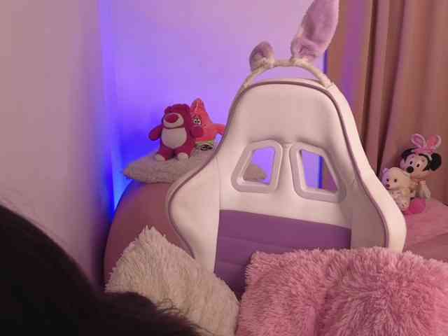 OnlyBabyJuliet webcam