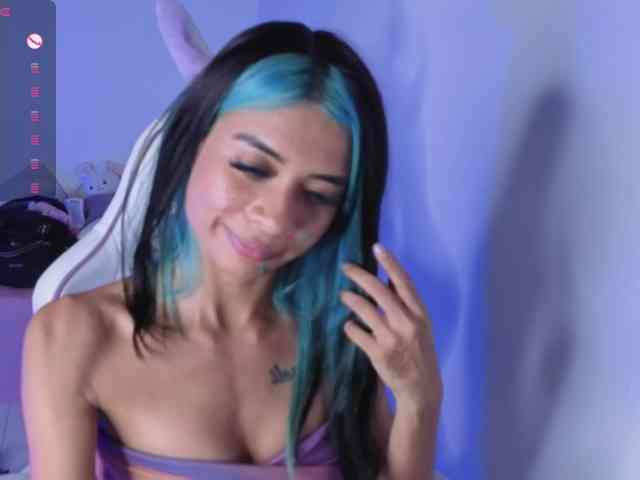 OnlyBabyJuliet webcam