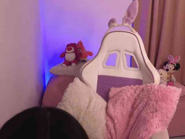 OnlyBabyJuliet webcam