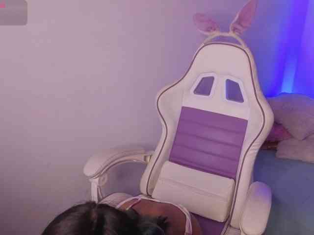 OnlyBabyJuliet webcam