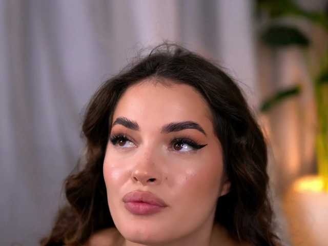 SweetAuraaa live webcam show