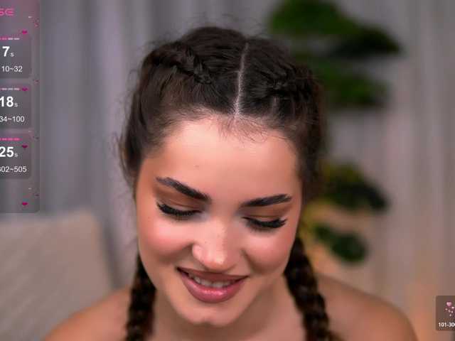 SweetAuraaa live webcam show