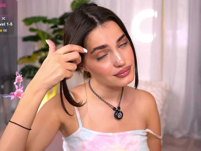 SweetAuraaa, 22 y/o - Live Cam on BongaCams