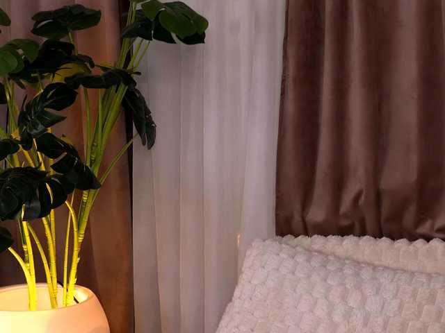 SweetAuraaa live cam on BongaCams