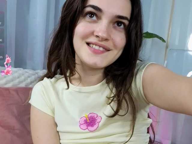 SweetAuraaa live cam on BongaCams