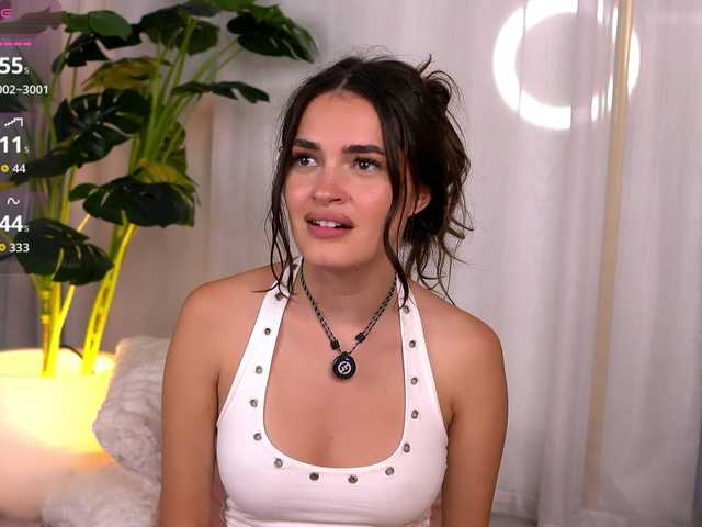 SweetAuraaa live cam on BongaCams