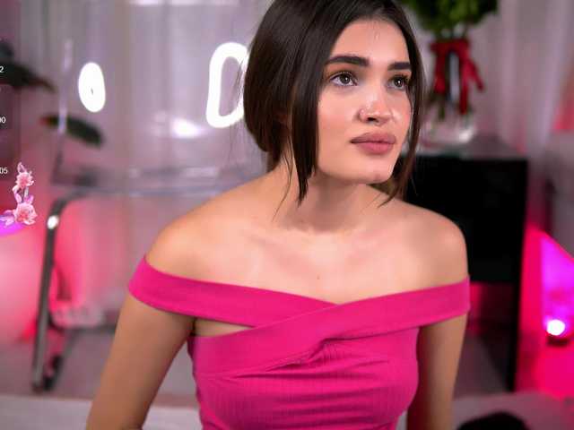 SweetAuraaa live cam on BongaCams