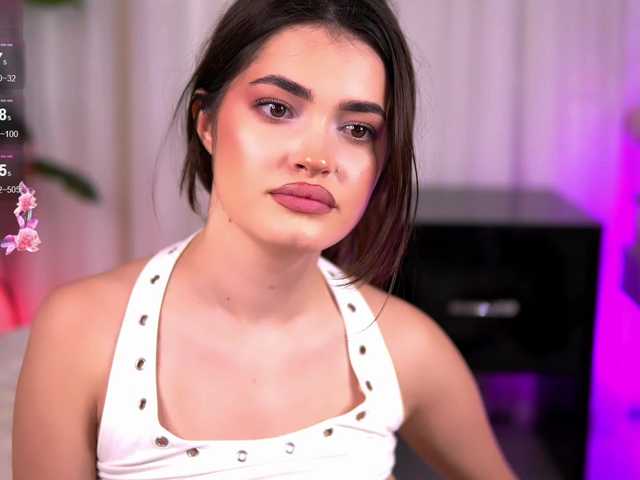 SweetAuraaa live cam on BongaCams