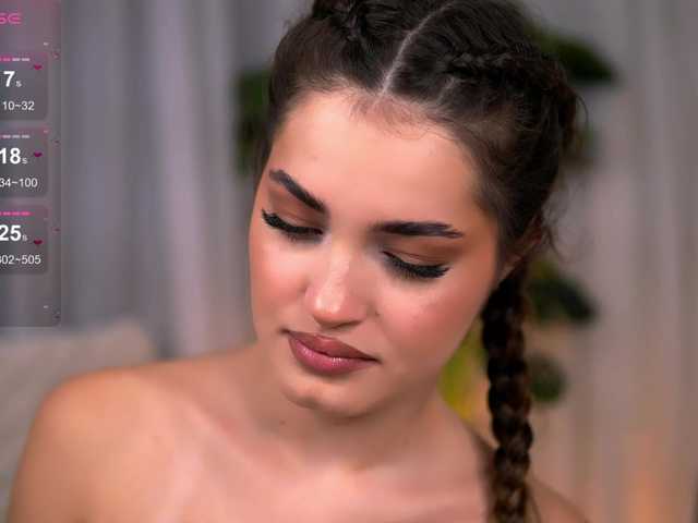 SweetAuraaa live webcam show