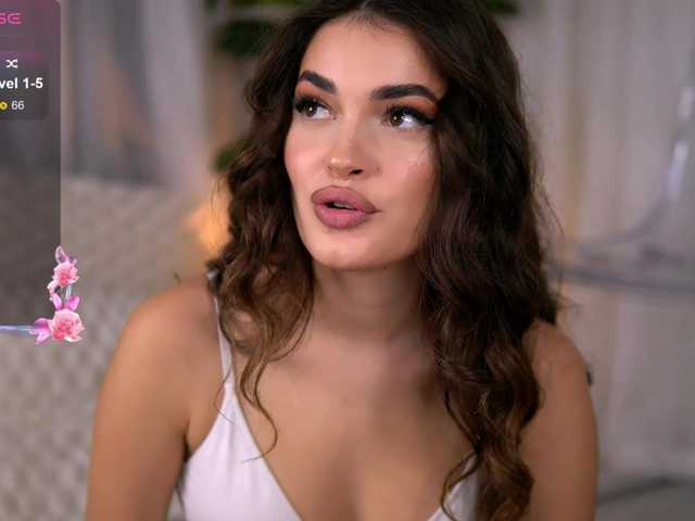 SweetAuraaa live webcam show
