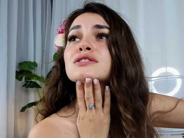SweetAuraaa live webcam show