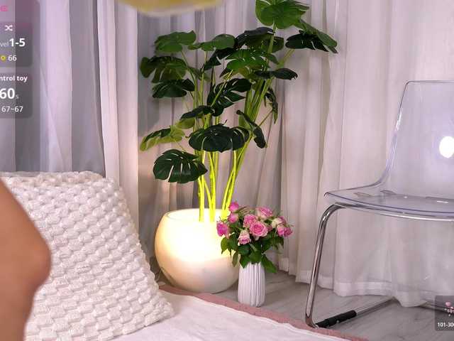 SweetAuraaa live cam on BongaCams