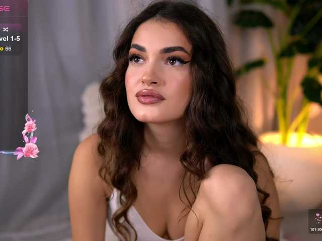SweetAuraaa live cam on BongaCams