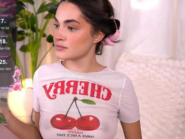 SweetAuraaa live cam on BongaCams
