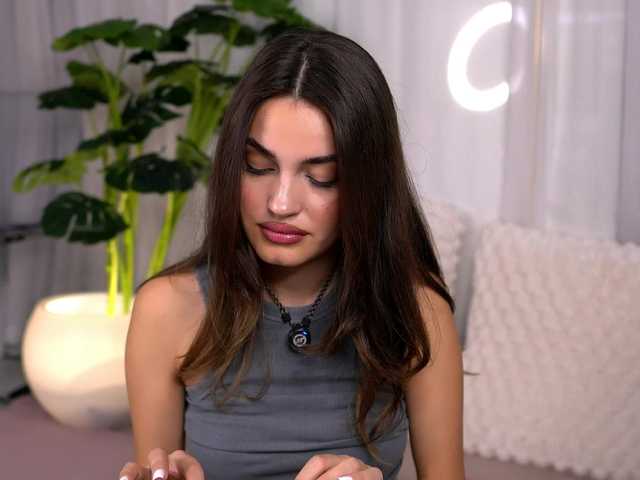 SweetAuraaa live cam on BongaCams