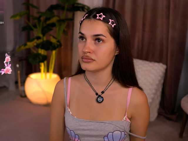 SweetAuraaa live cam on BongaCams