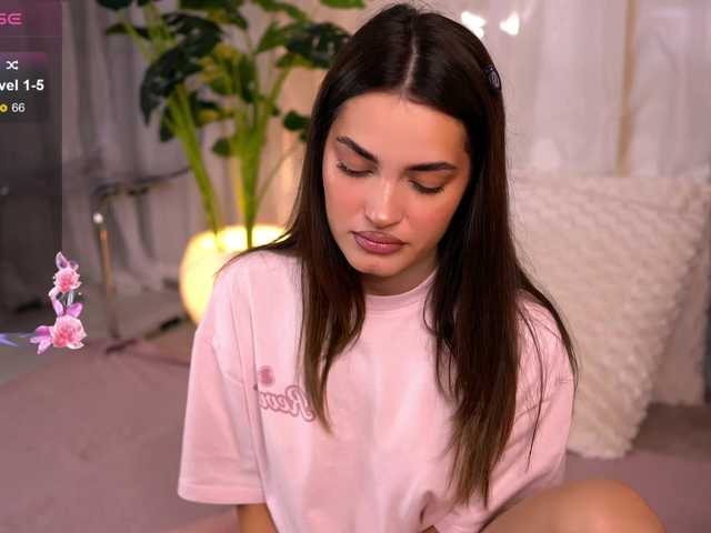 SweetAuraaa live cam on BongaCams