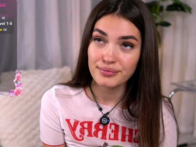 SweetAuraaa live cam on BongaCams