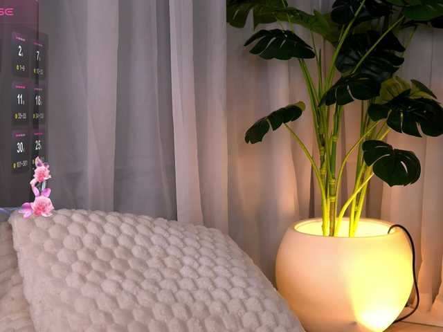 SweetAuraaa live cam on BongaCams
