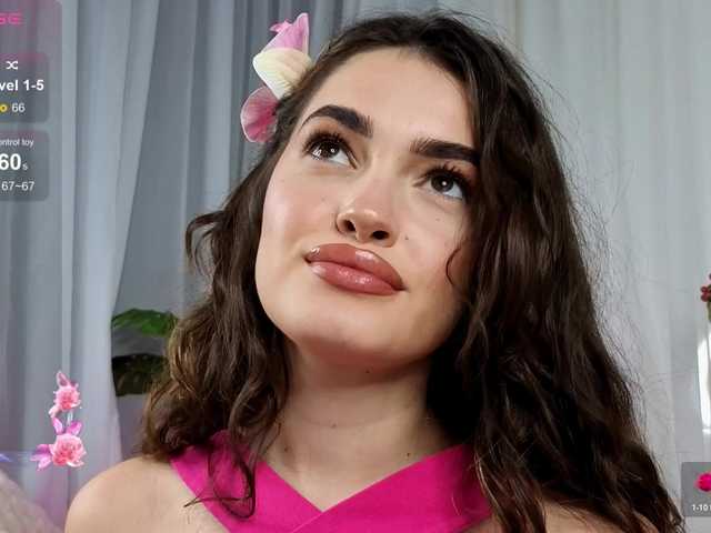 SweetAuraaa live cam on BongaCams