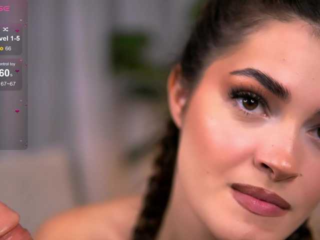 SweetAuraaa live webcam show