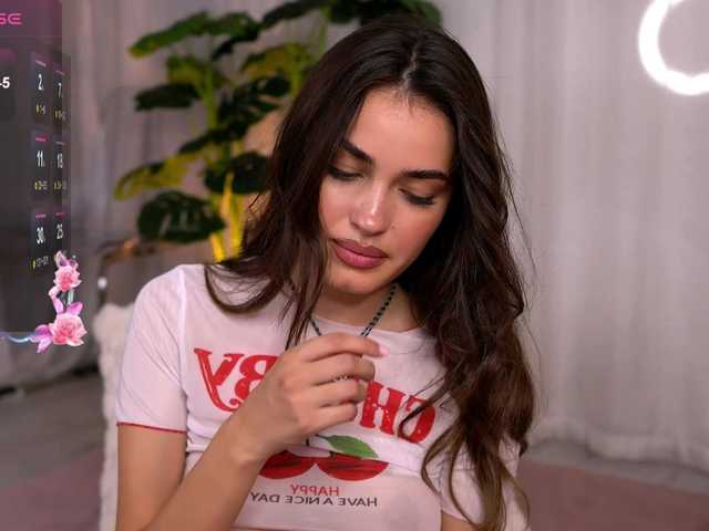 SweetAuraaa live cam on BongaCams