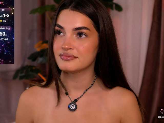 SweetAuraaa live cam on BongaCams