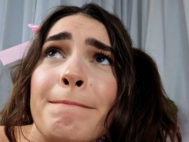 SweetAuraaa live cam on BongaCams