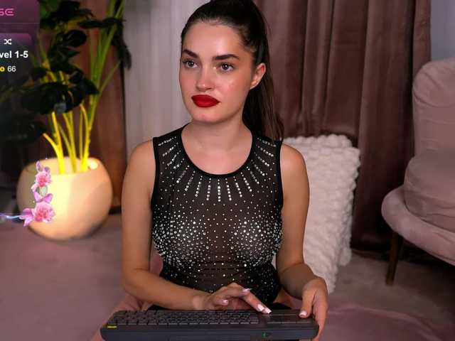 SweetAuraaa live cam on BongaCams