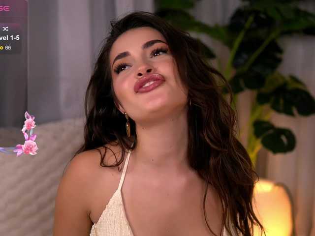 SweetAuraaa live webcam show