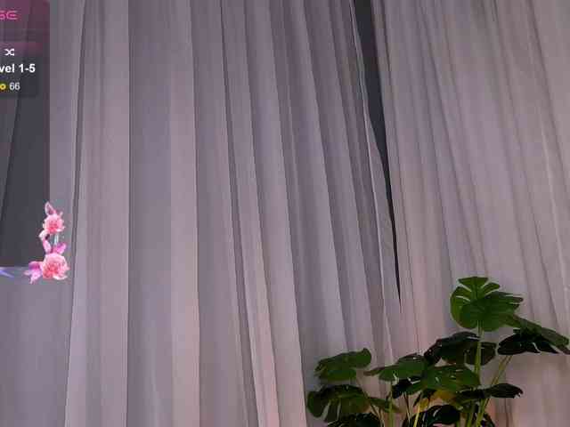 SweetAuraaa webcam