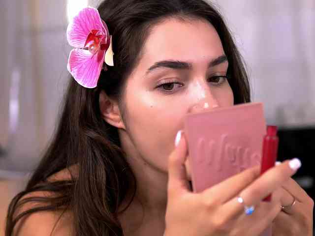 SweetAuraaa Live Webcam on BongaCams