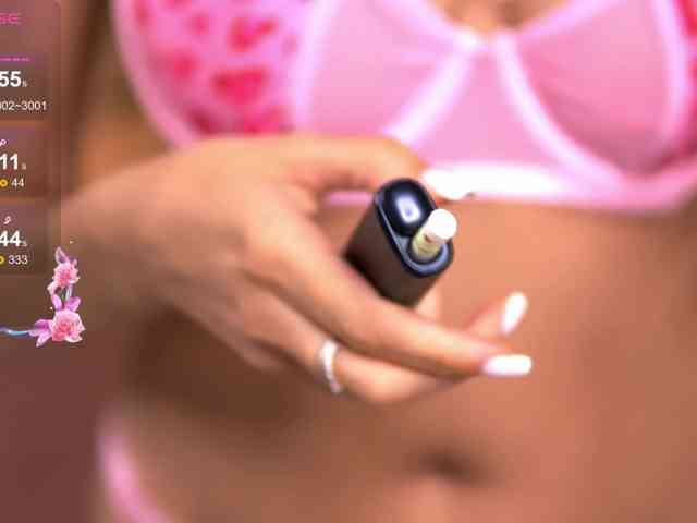 SweetAuraaa webcam