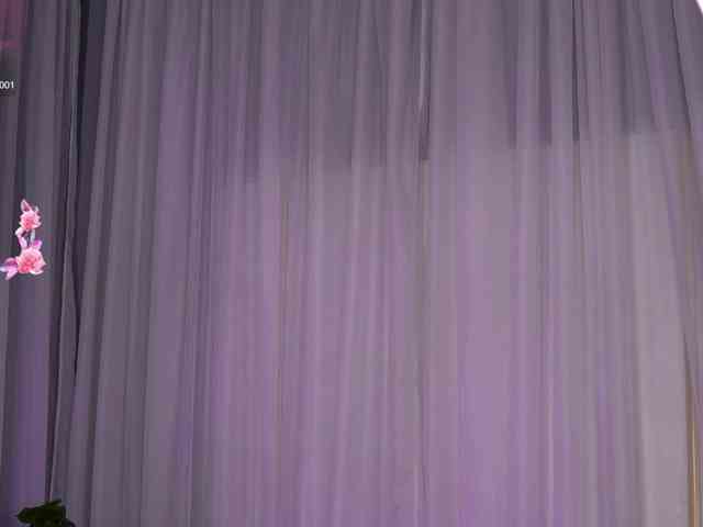 SweetAuraaa webcam