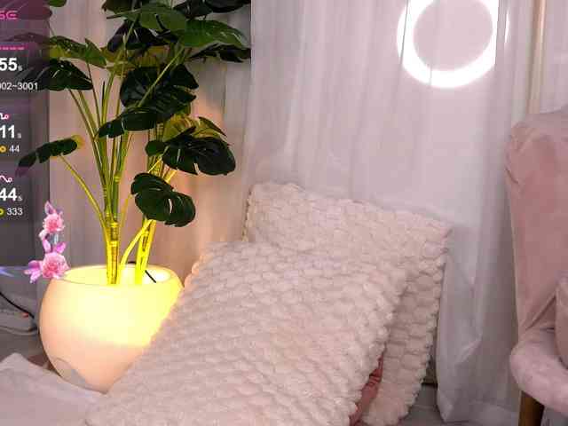 SweetAuraaa webcam