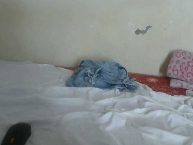 Cutecaramela live cam on BongaCams