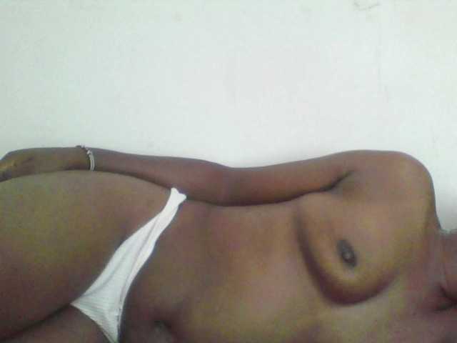 Cutecaramela's BongaCams show and profile