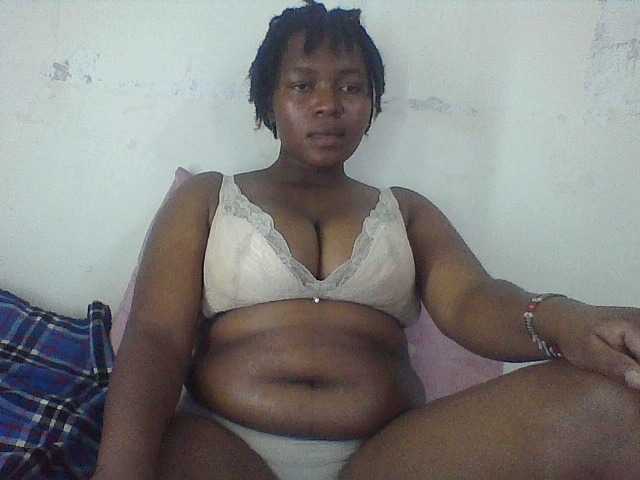 Cutecaramela live cam on UnifiedCams