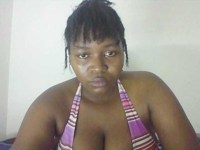 Cutecaramela live webcam show