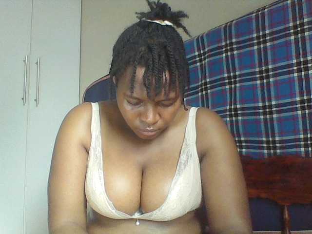 Cutecaramela live cam on UnifiedCams