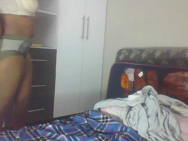 Cutecaramela live cam on BongaCams