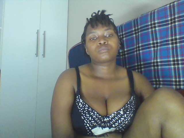 Cutecaramela live cam on UnifiedCams