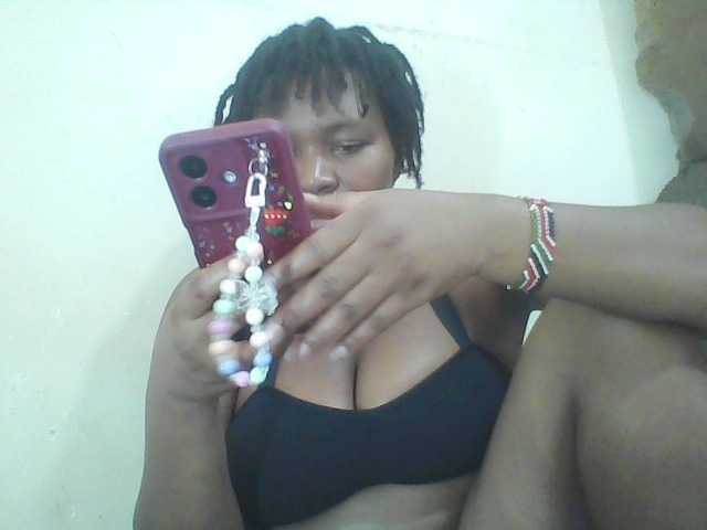Cutecaramela live webcam show